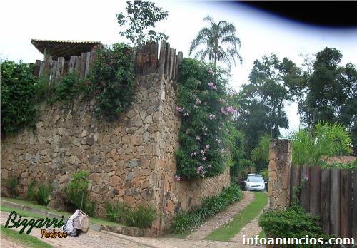 BIZZARRI PEDRAS: Muros de pedra